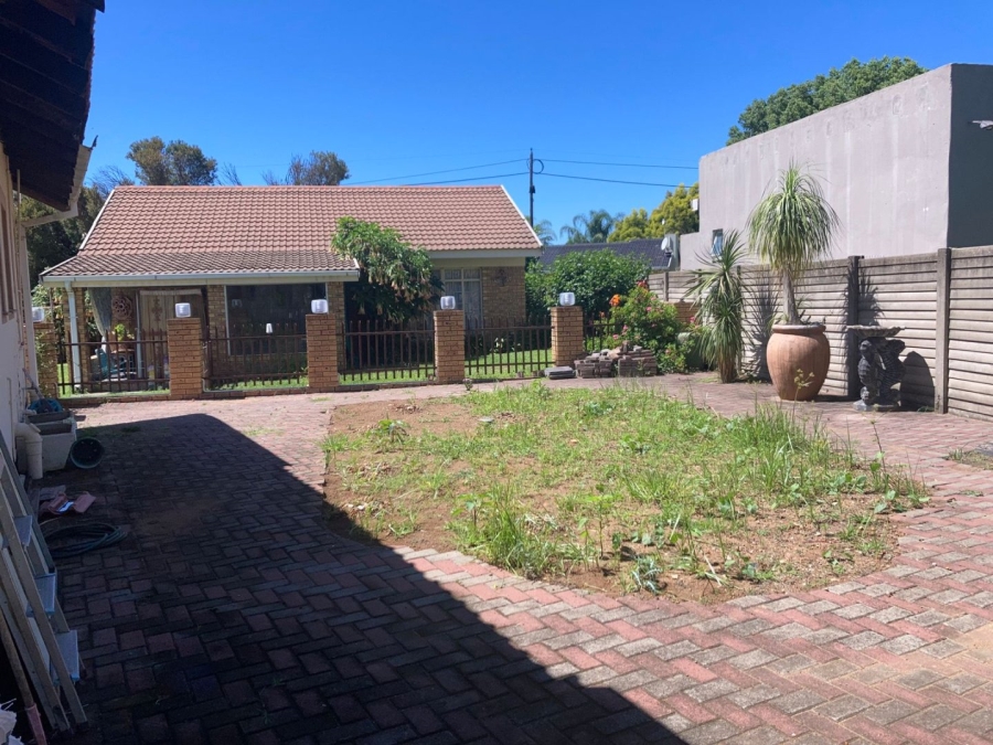 4 Bedroom Property for Sale in Pioneer Park KwaZulu-Natal