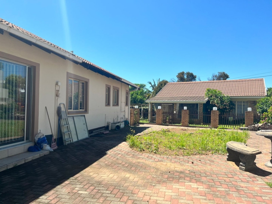 4 Bedroom Property for Sale in Pioneer Park KwaZulu-Natal