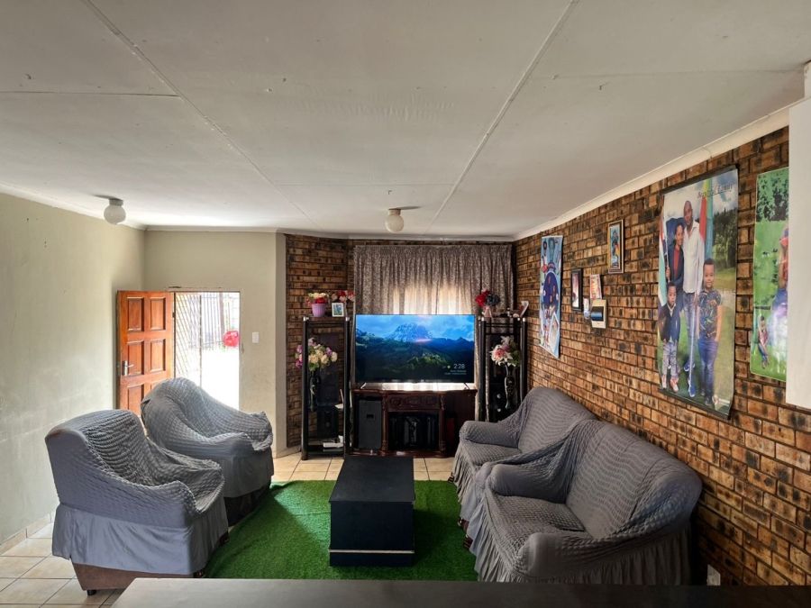 3 Bedroom Property for Sale in Amajuba Park KwaZulu-Natal