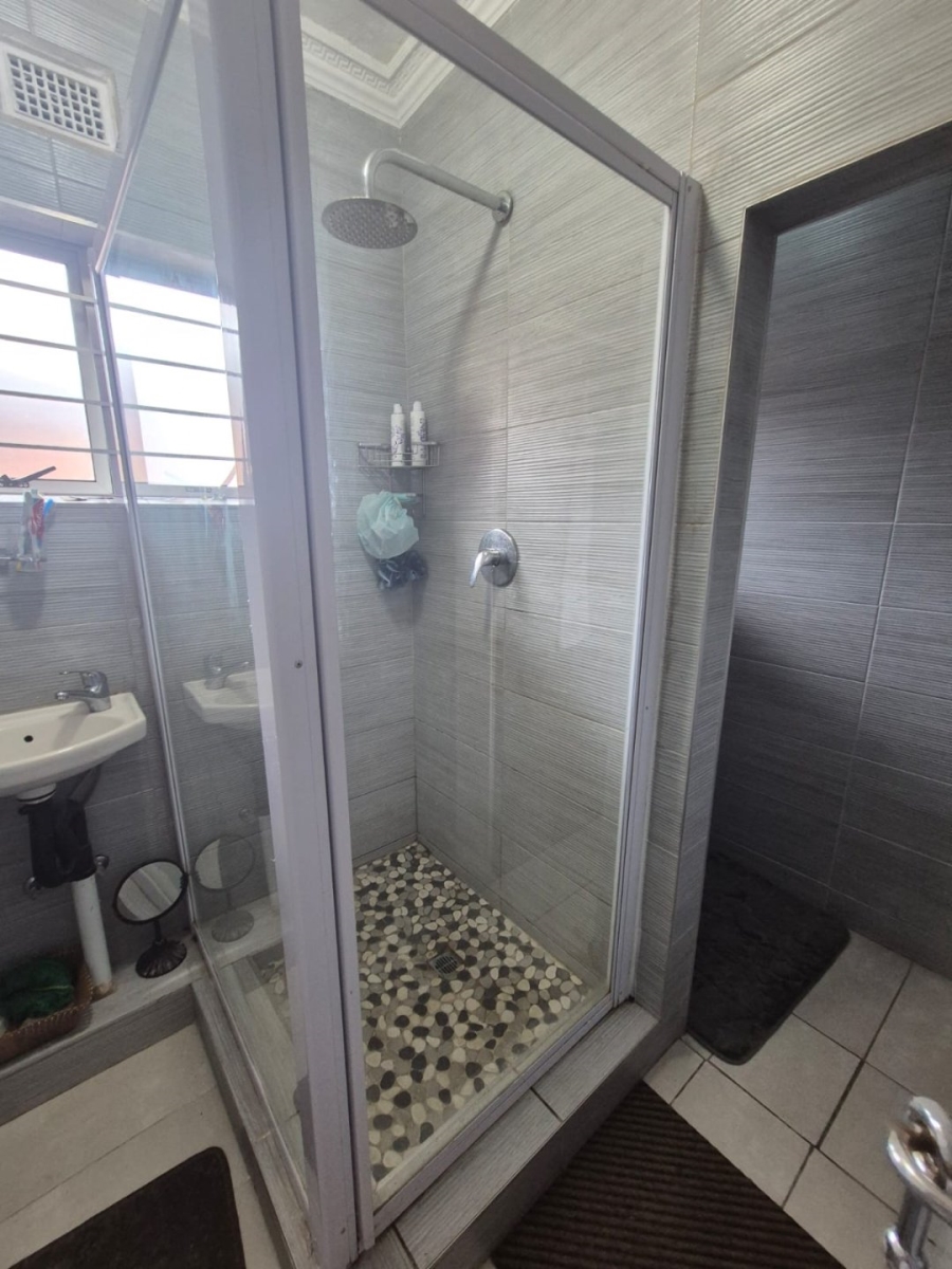 1 Bedroom Property for Sale in Bluff KwaZulu-Natal