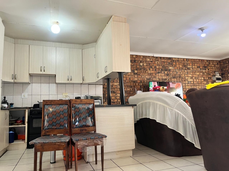 3 Bedroom Property for Sale in Amajuba Park KwaZulu-Natal