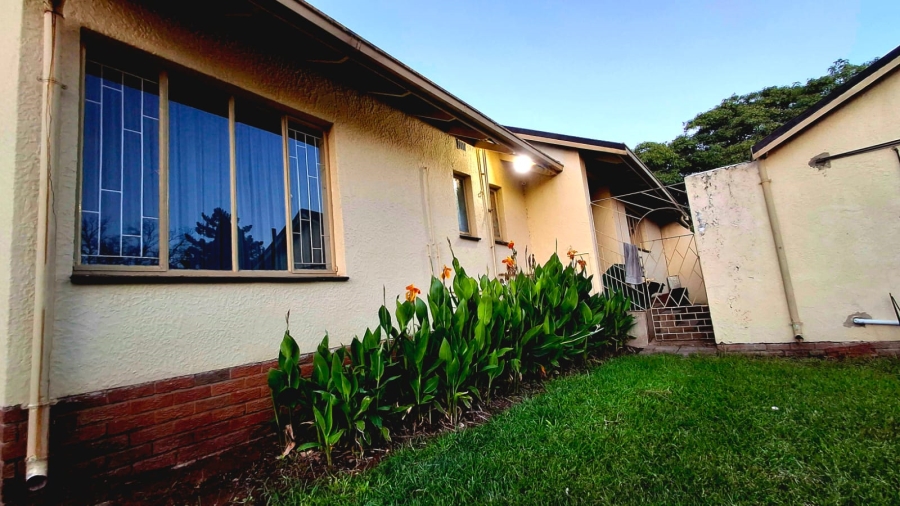 3 Bedroom Property for Sale in Sunnyridge KwaZulu-Natal