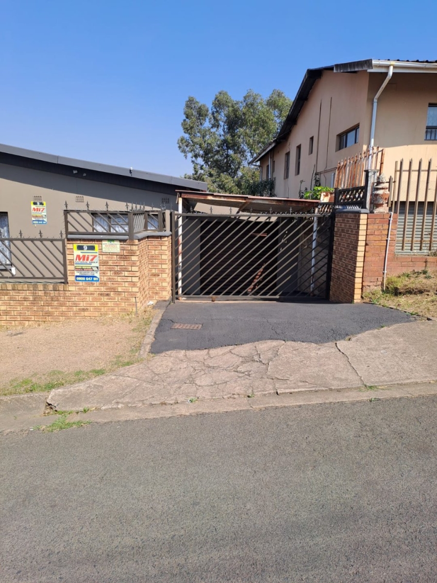 3 Bedroom Property for Sale in Newholme KwaZulu-Natal