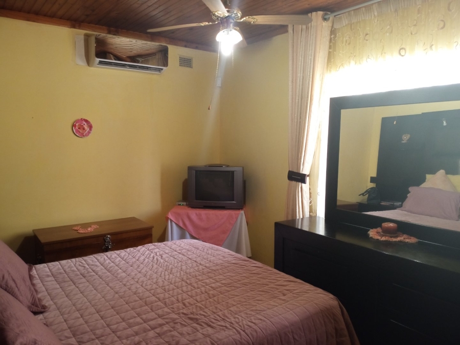 3 Bedroom Property for Sale in Raisethorpe KwaZulu-Natal
