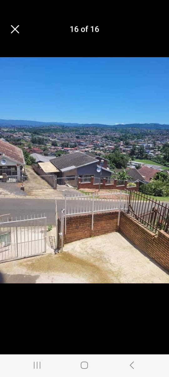 6 Bedroom Property for Sale in Raisethorpe KwaZulu-Natal