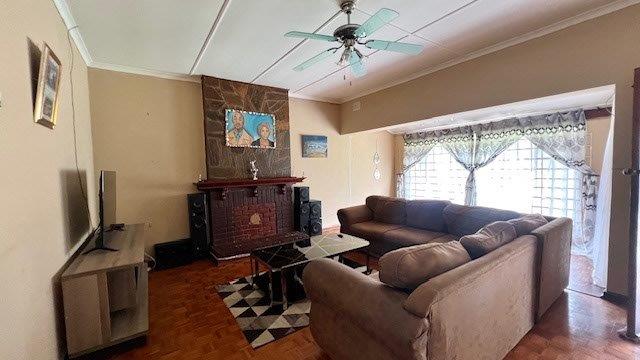 3 Bedroom Property for Sale in Uvongo KwaZulu-Natal