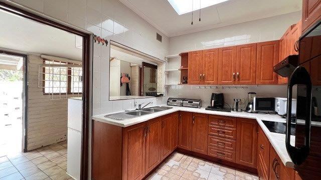 3 Bedroom Property for Sale in Uvongo KwaZulu-Natal