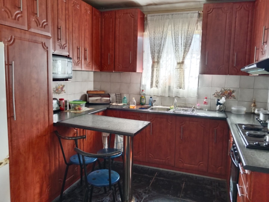 2 Bedroom Property for Sale in Raisethorpe KwaZulu-Natal