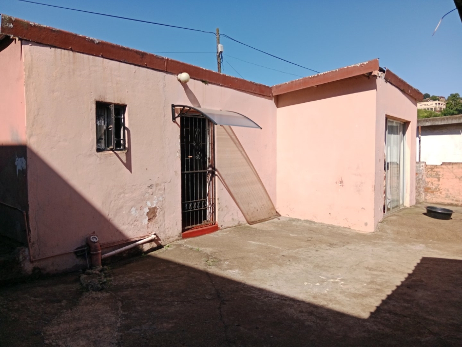 2 Bedroom Property for Sale in Raisethorpe KwaZulu-Natal