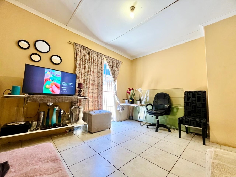 3 Bedroom Property for Sale in Lennoxton KwaZulu-Natal