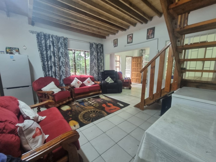 3 Bedroom Property for Sale in Umtentweni KwaZulu-Natal