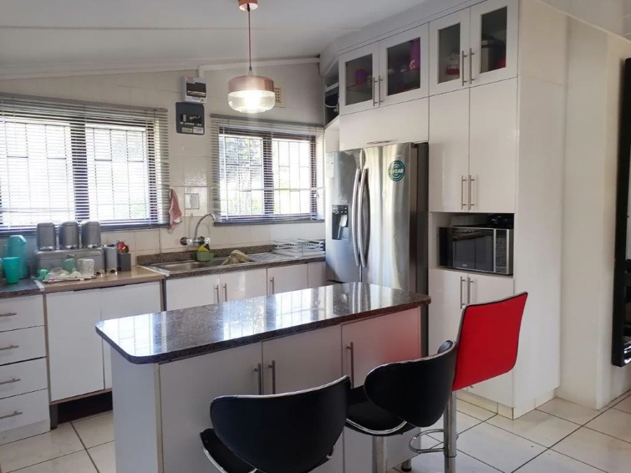 4 Bedroom Property for Sale in Sea Park KwaZulu-Natal