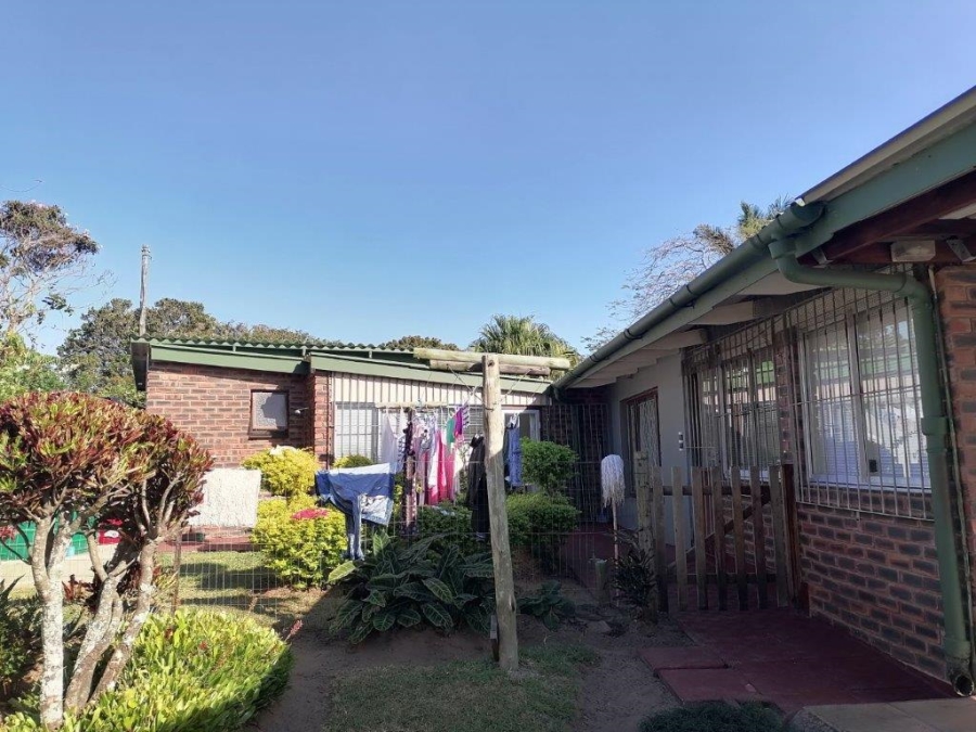 4 Bedroom Property for Sale in Sea Park KwaZulu-Natal