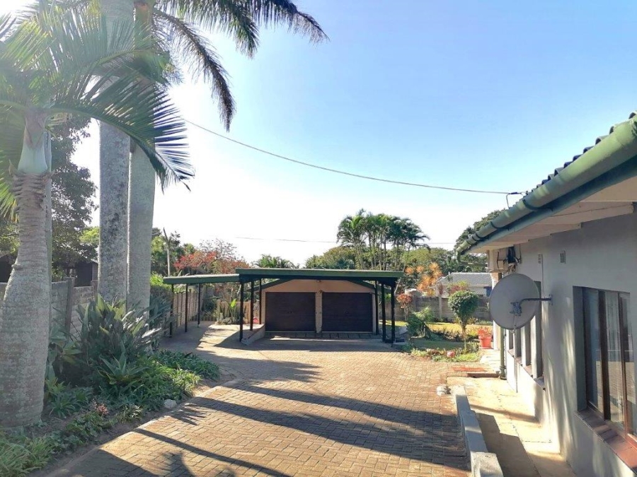 4 Bedroom Property for Sale in Sea Park KwaZulu-Natal