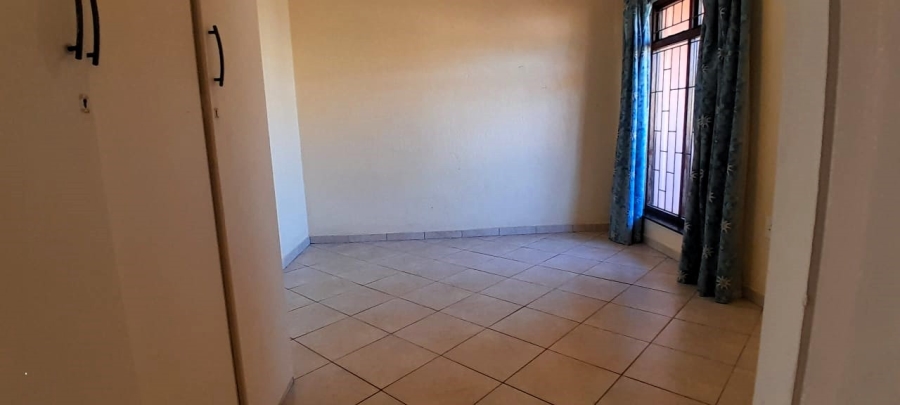 2 Bedroom Property for Sale in Port Edward KwaZulu-Natal