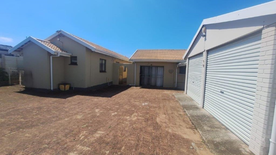 5 Bedroom Property for Sale in Uvongo KwaZulu-Natal