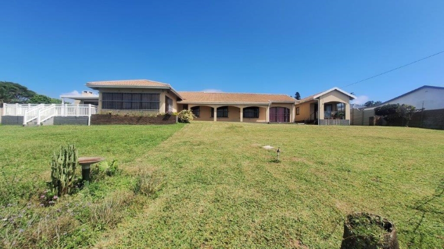 5 Bedroom Property for Sale in Uvongo KwaZulu-Natal