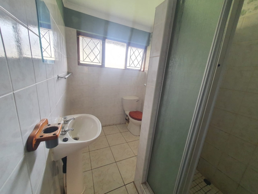 4 Bedroom Property for Sale in Uvongo KwaZulu-Natal