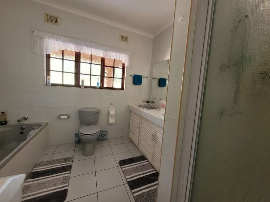 4 Bedroom Property for Sale in Margate KwaZulu-Natal