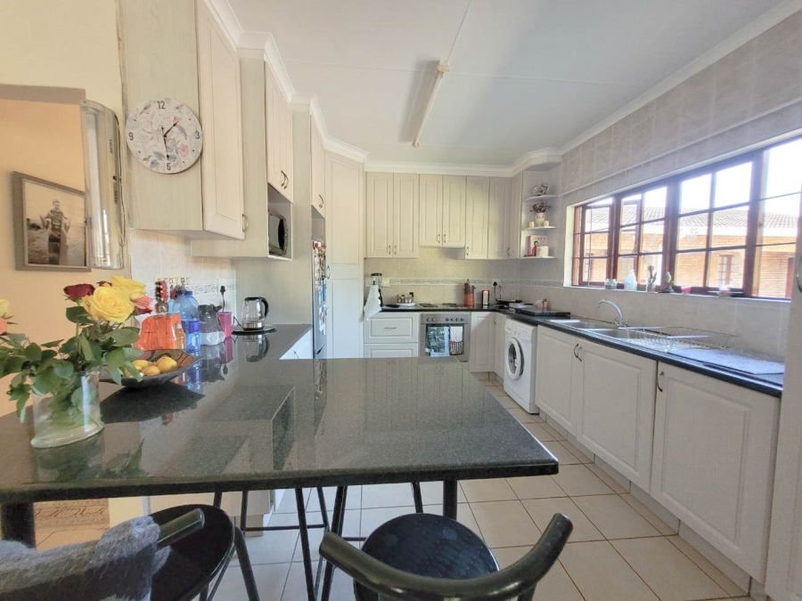 4 Bedroom Property for Sale in Margate KwaZulu-Natal