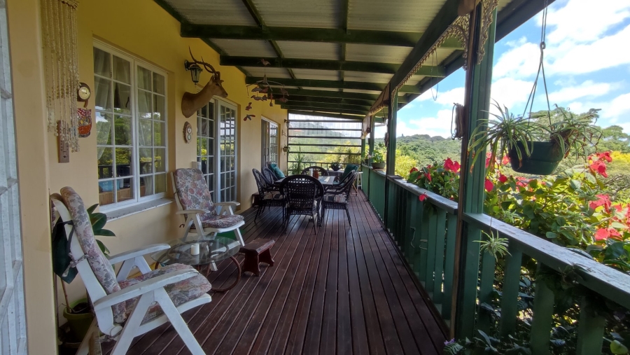 4 Bedroom Property for Sale in Umtentweni KwaZulu-Natal