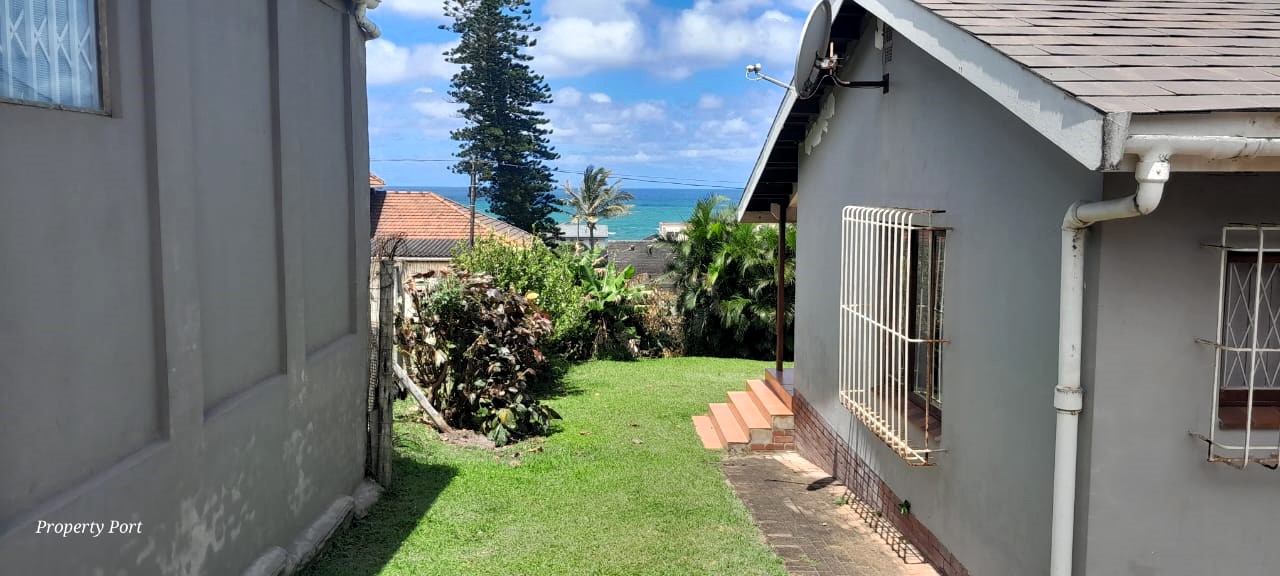 4 Bedroom Property for Sale in Uvongo KwaZulu-Natal