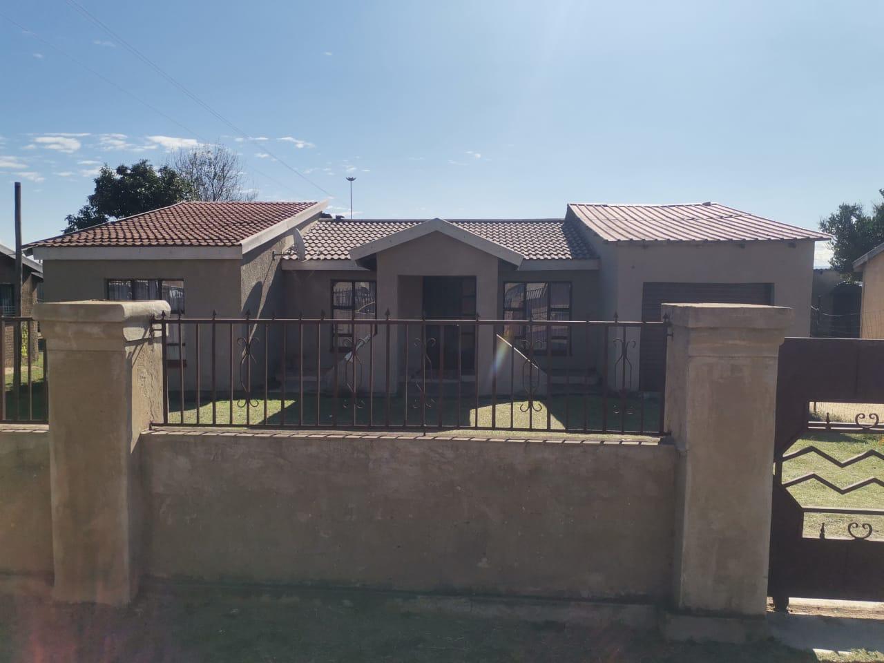 3 Bedroom Property for Sale in Madadeni C KwaZulu-Natal