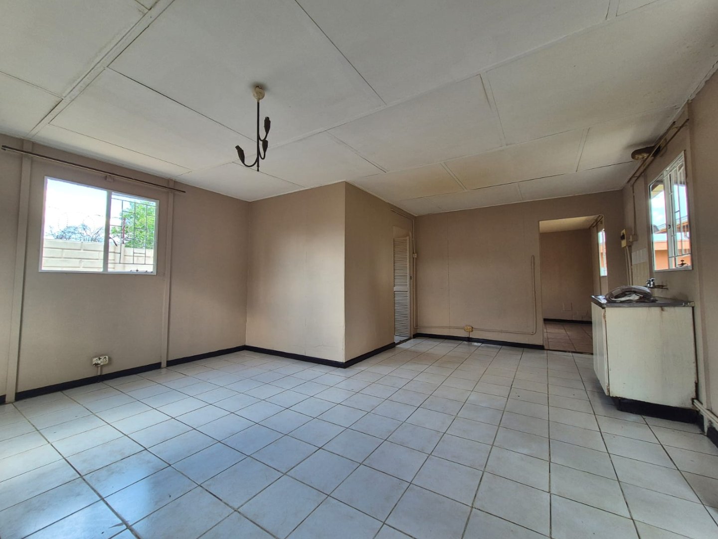 4 Bedroom Property for Sale in Sunnyridge KwaZulu-Natal