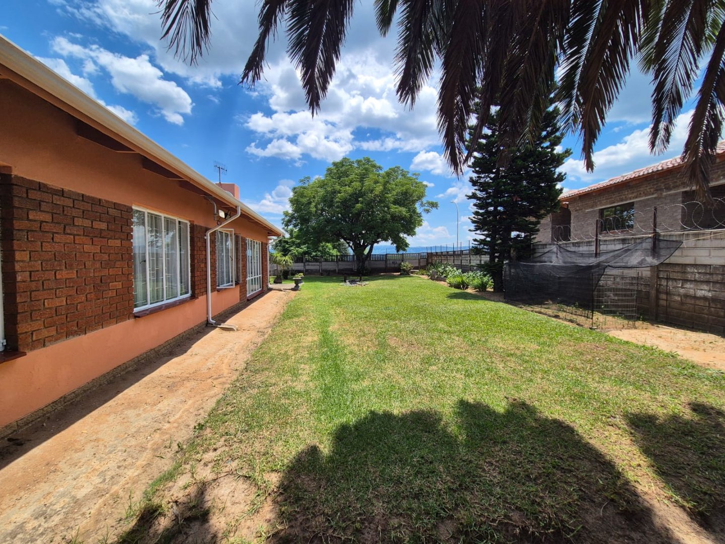 4 Bedroom Property for Sale in Sunnyridge KwaZulu-Natal