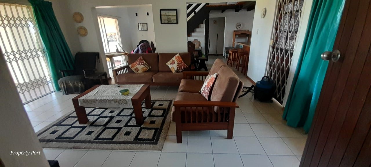 5 Bedroom Property for Sale in Sea Park KwaZulu-Natal