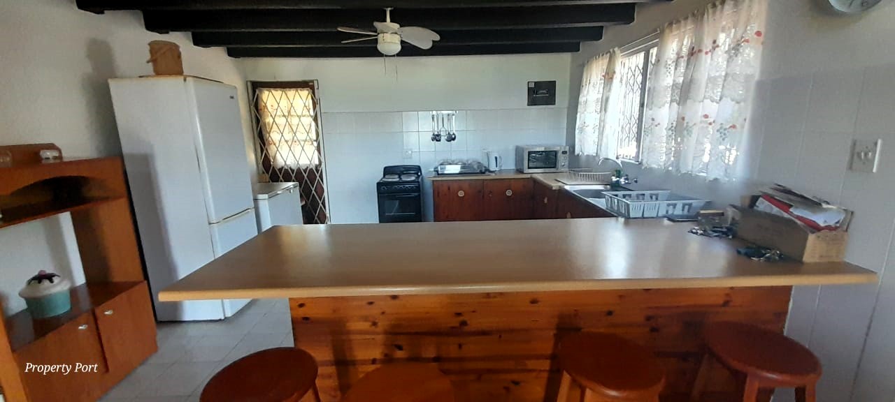 5 Bedroom Property for Sale in Sea Park KwaZulu-Natal