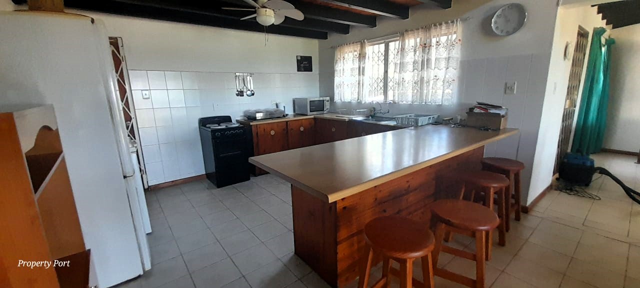 5 Bedroom Property for Sale in Sea Park KwaZulu-Natal