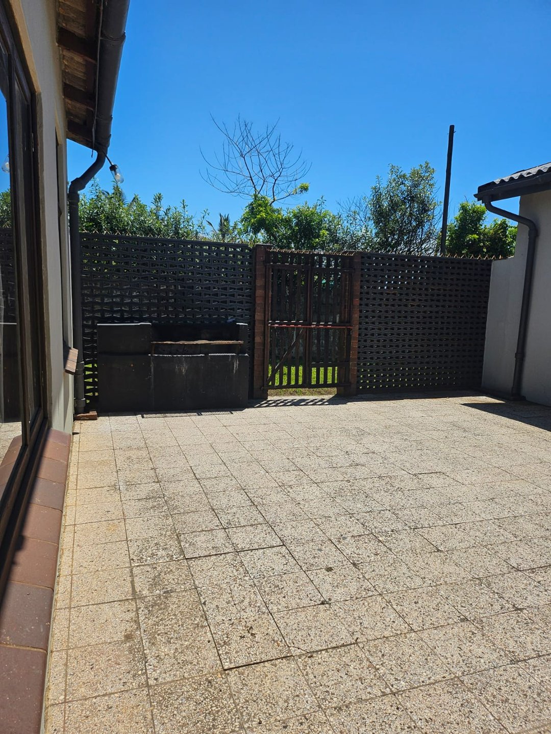 8 Bedroom Property for Sale in Tugela Mouth KwaZulu-Natal