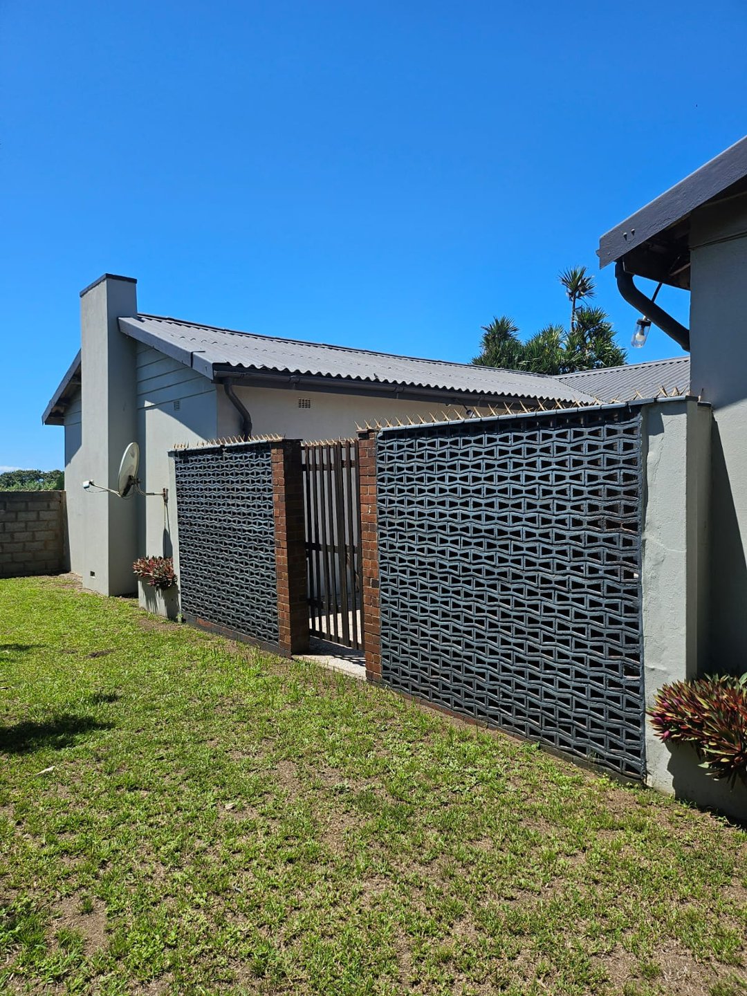 8 Bedroom Property for Sale in Tugela Mouth KwaZulu-Natal