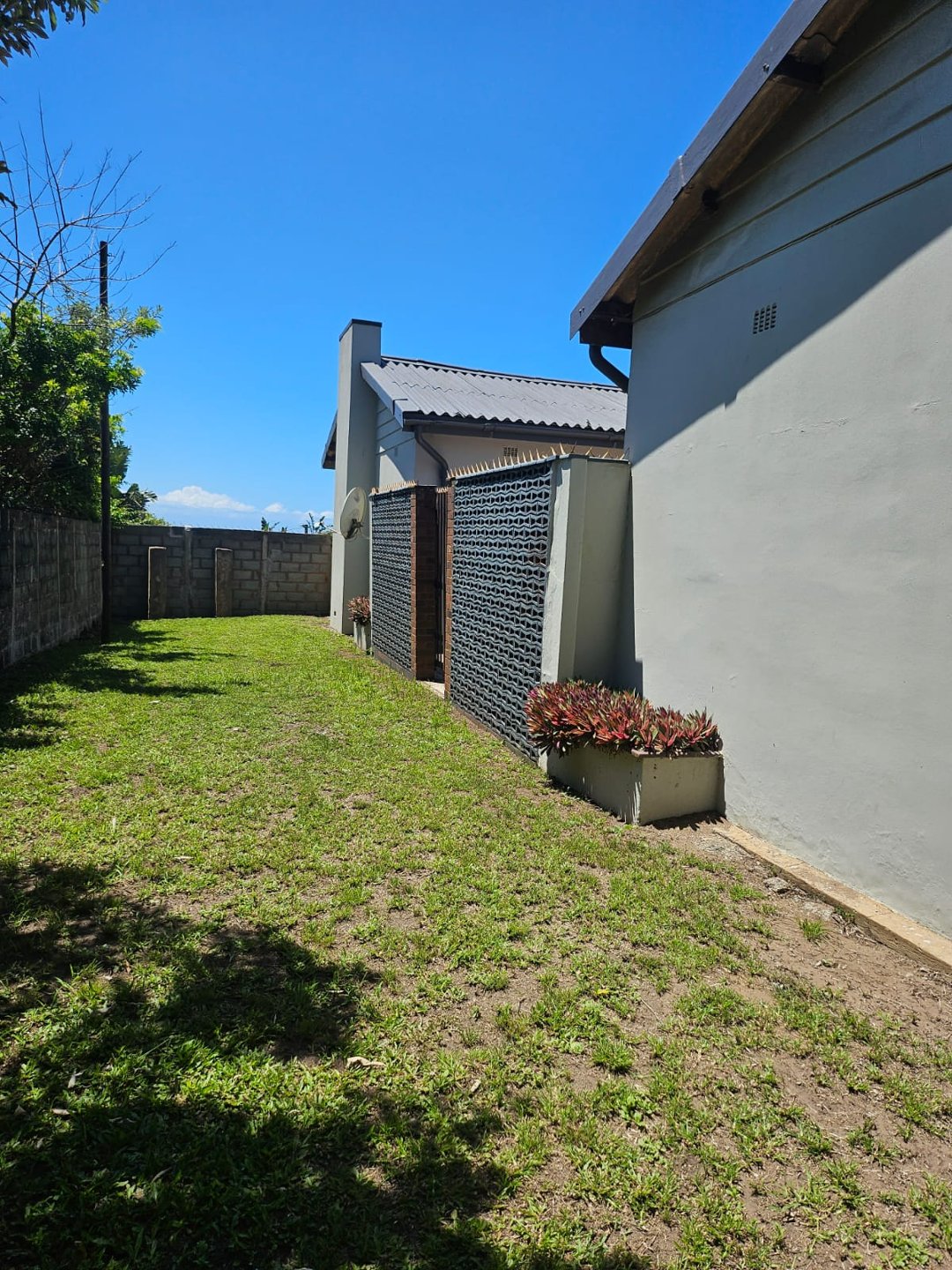 8 Bedroom Property for Sale in Tugela Mouth KwaZulu-Natal