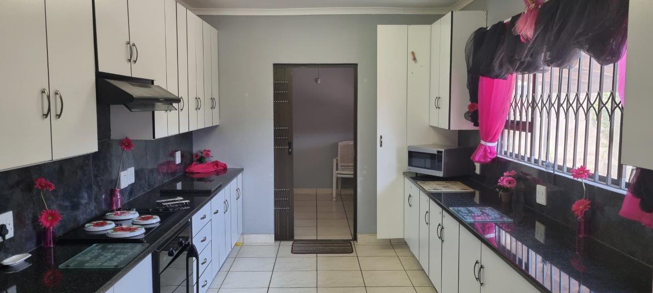 3 Bedroom Property for Sale in Woodgrange KwaZulu-Natal