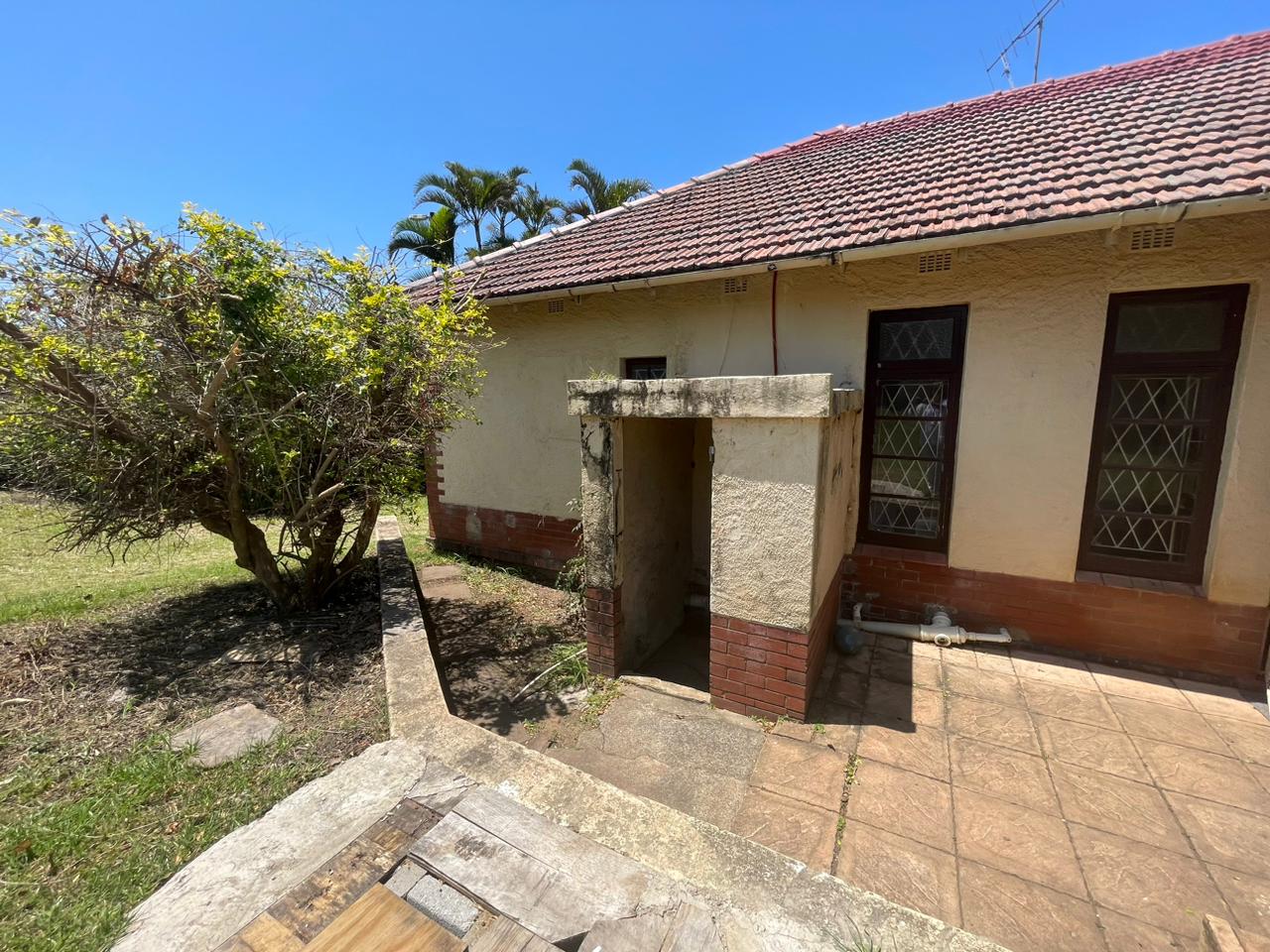 5 Bedroom Property for Sale in Manaba Beach KwaZulu-Natal