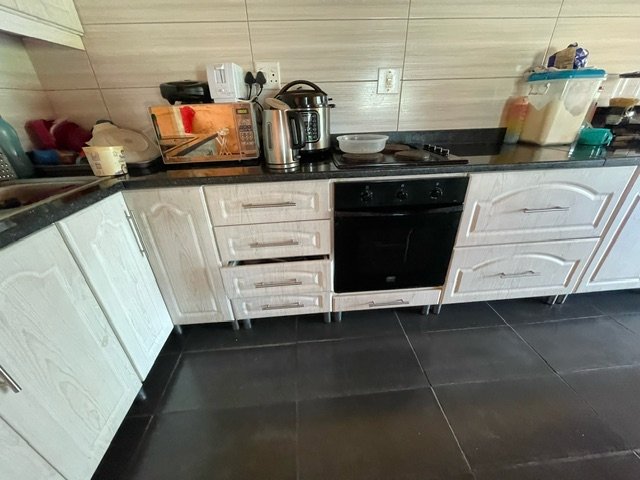 2 Bedroom Property for Sale in Port Edward KwaZulu-Natal