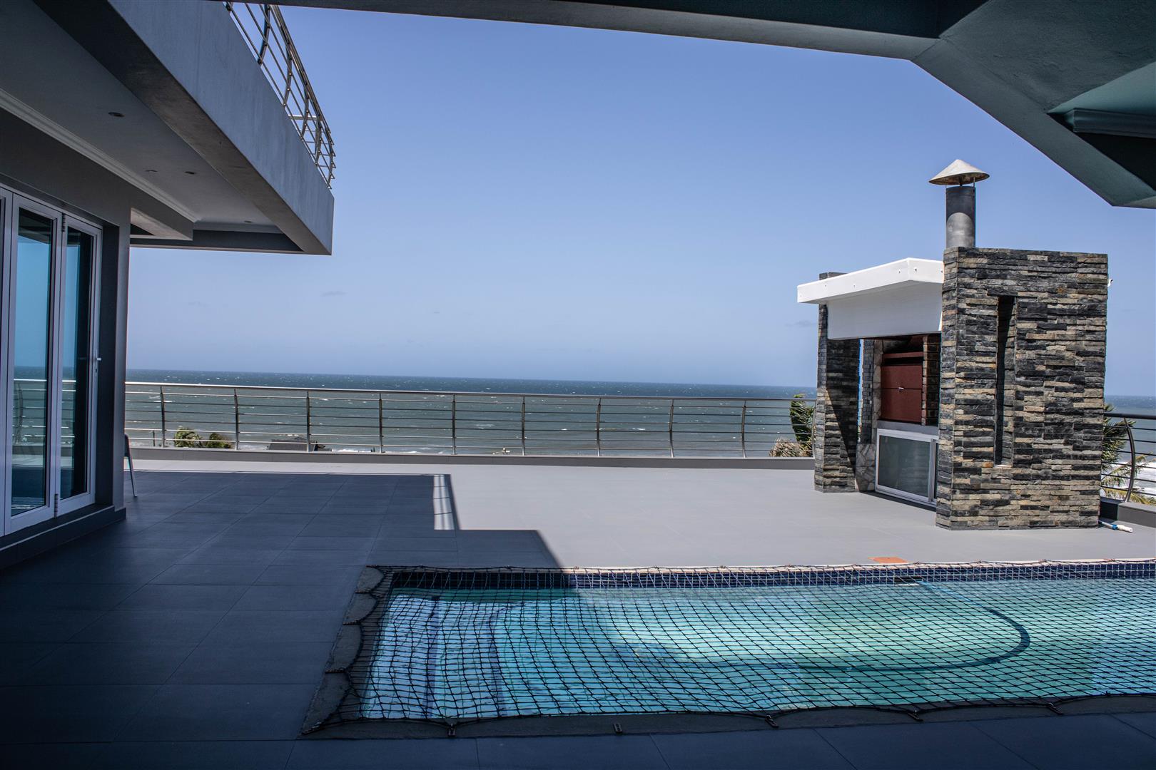 5 Bedroom Property for Sale in Oslo Beach KwaZulu-Natal