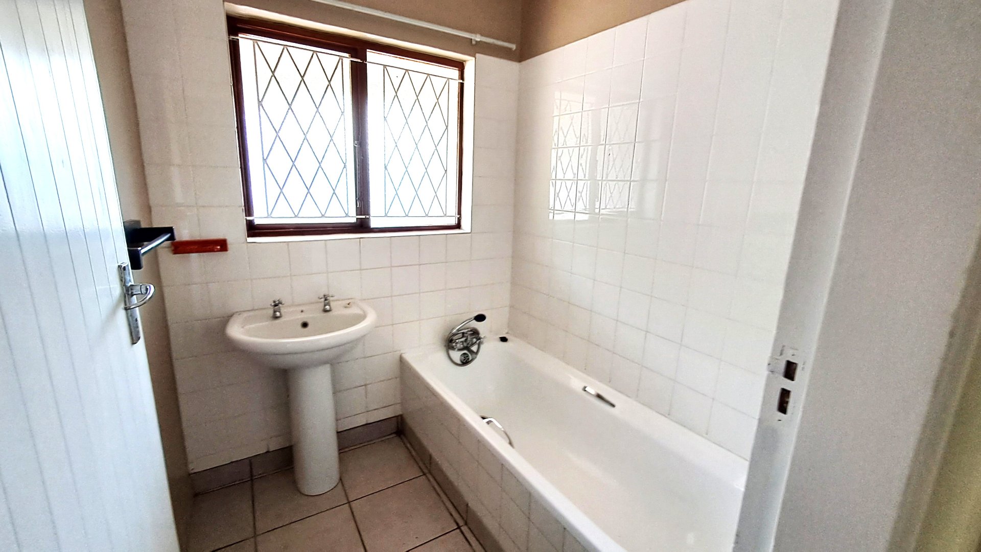 4 Bedroom Property for Sale in Port Edward KwaZulu-Natal