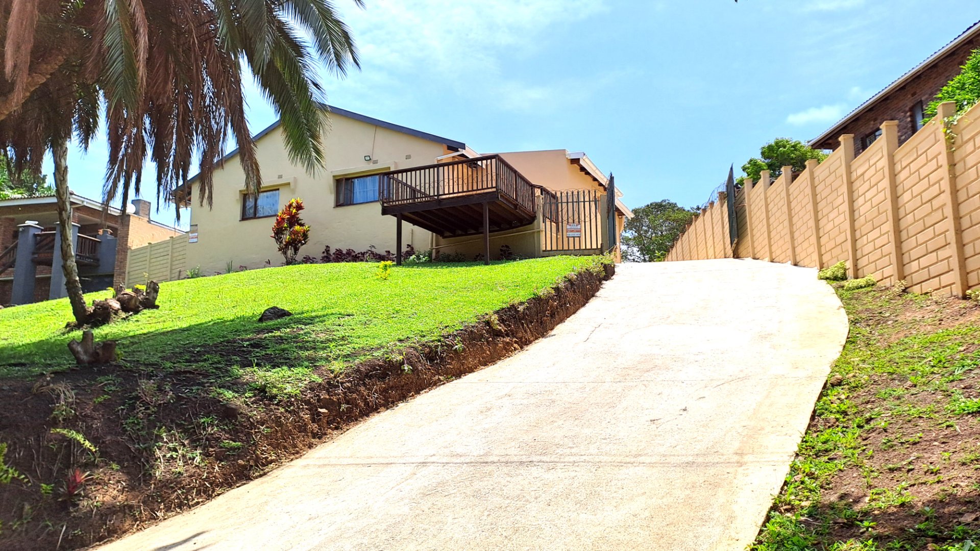 6 Bedroom Property for Sale in Glenmore KwaZulu-Natal