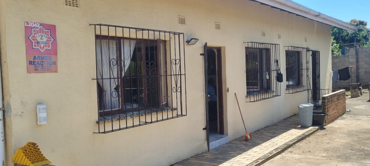 6 Bedroom Property for Sale in Marburg KwaZulu-Natal