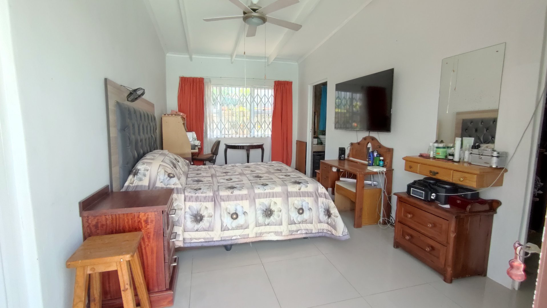 3 Bedroom Property for Sale in St Michaels On Sea KwaZulu-Natal