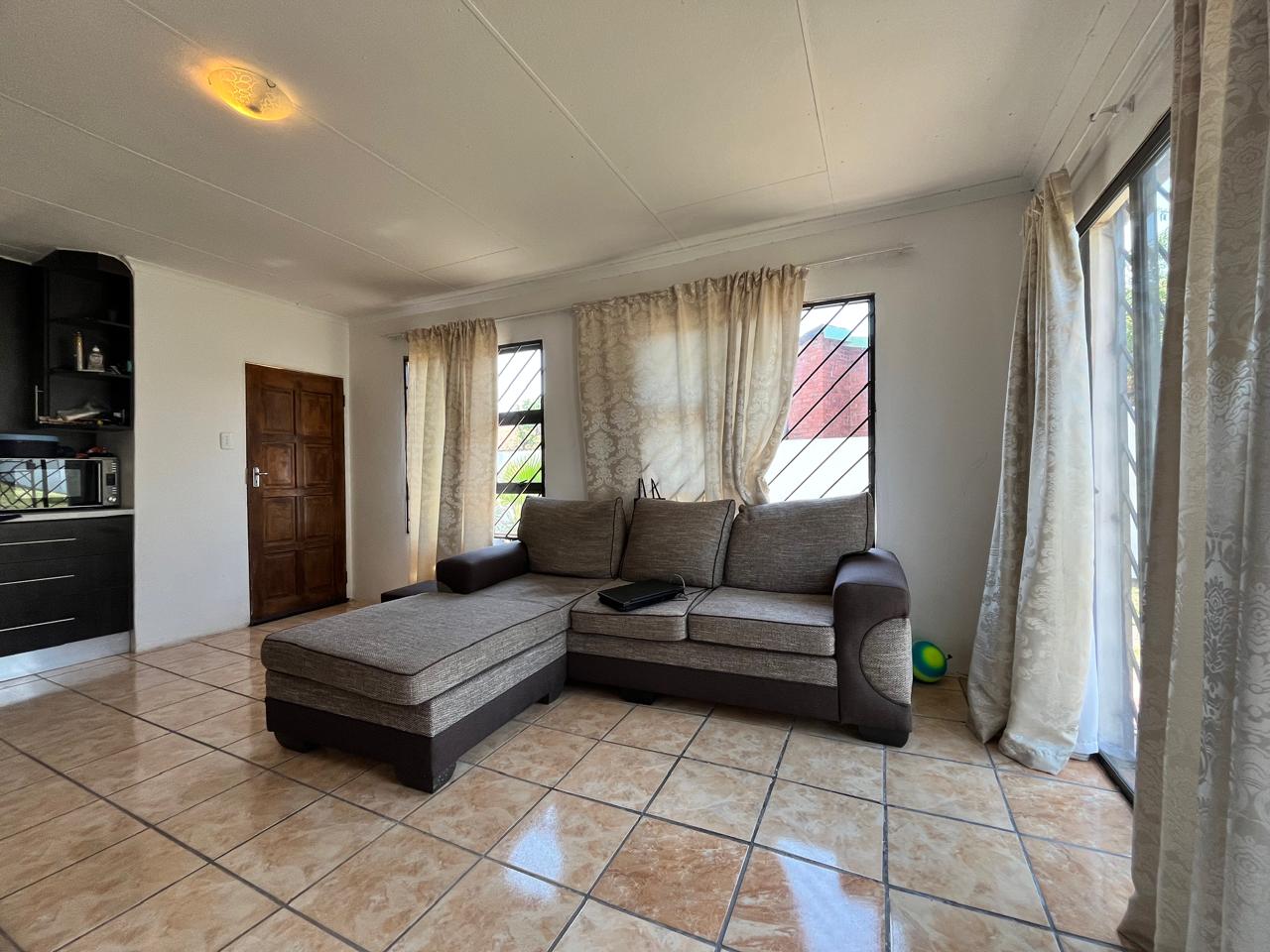 2 Bedroom Property for Sale in Sunset View KwaZulu-Natal