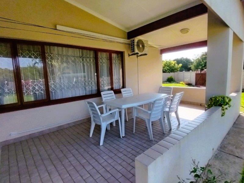 5 Bedroom Property for Sale in Sea Park KwaZulu-Natal