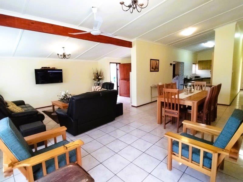 5 Bedroom Property for Sale in Sea Park KwaZulu-Natal