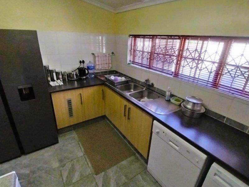 5 Bedroom Property for Sale in Sea Park KwaZulu-Natal