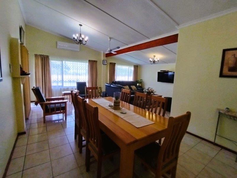 5 Bedroom Property for Sale in Sea Park KwaZulu-Natal