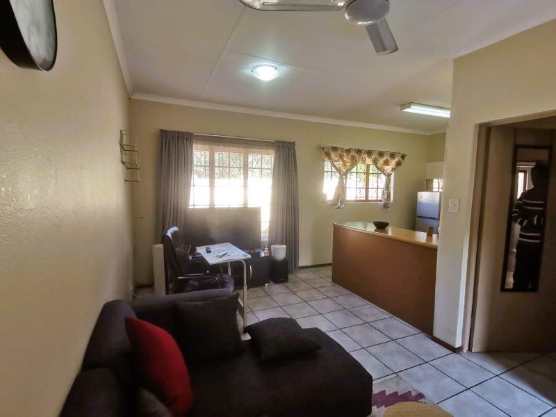 5 Bedroom Property for Sale in Sea Park KwaZulu-Natal