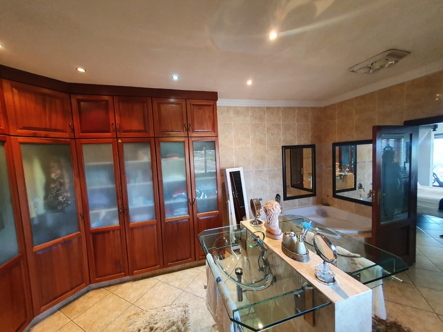 9 Bedroom Property for Sale in Umtentweni KwaZulu-Natal